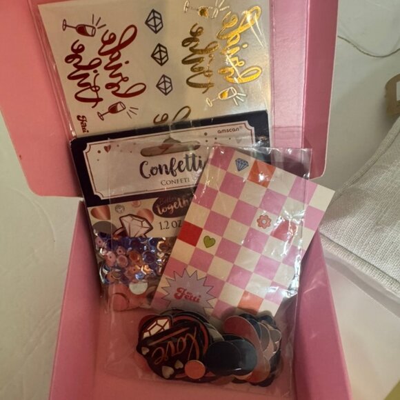 NWT Wedding & Bridal Bachelorette Set -Sunglasses, Sashes, Confetti and More - Picture 6 of 9